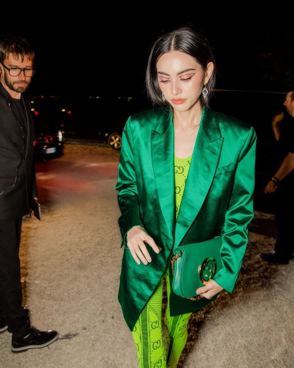 ELLEUNDERTHERADAR: GUCCI BLONDIE – CHIẾC TÚI ĐƯỢC “LĂNG XÊ” BỞI ANNE HATHAWAY VÀ ELLE FANNING